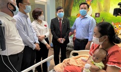 9000 trái tim hồng từ sự yêu thương của cộng đồng