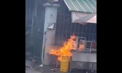 Video: Người đàn ông dập tắt đám cháy bình gas nhận được lời khen của dân mạng 