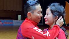 Khánh Thi xúc động khi Phan Hiển lập hat-trick trong ngày đầu ra quân tại SEA Games 31