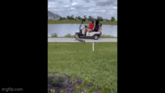 Nghẹt thở cảnh cá sấu rượt đuổi “truy sát” người chơi golf