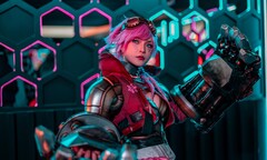 Ngỡ ngàng trước thành công và những màn cosplay siêu đỉnh của Hot Girl Yuji Koi