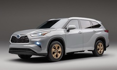 Toyota Highlander 2022 ra mắt màu đồng độc quyền với nhiều trang bị ấn tượng 