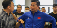 Hành động  "đáng chú ý " của HLV Hoàng Anh Tuấn trước giờ cùng U23 lên đường sang Qatar