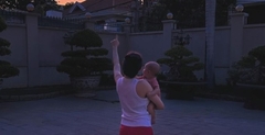 Linh Rin hiếm hoi khoe ảnh con gái 5 tháng tuổi