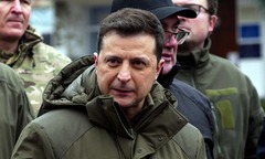 Nga đưa Tổng thống Zelensky vào danh sách truy nã, Ukraine phản ứng ra sao?