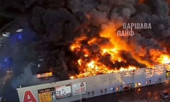 Cháy lớn tại trung tâm thương mại ở Ba Lan, nơi nhiều người Việt kinh doanh