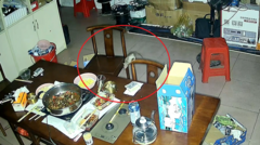 Video: Bếp từ  "tự bật " giữa đêm, chủ nhà tá hỏa khi kiểm tra camera