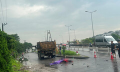 Tin tức tai nạn giao thông mới nhất ngày 14/5: Vượt xe tải, một người tử vong