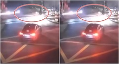 Video: Cố tình dắt xe băng qua đường ray, người phụ nữ bị đâm tử vong