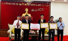 TP.HCM: 2 học sinh đạt giải ISEF được tặng bằng khen và thưởng 50 triệu đồng 