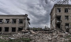 Phòng tuyến Ukraine ở Chasov Yar rơi vào thế  "ngàn cân treo sợi tóc "