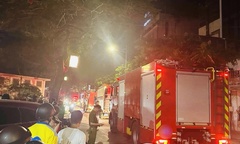 Vụ cháy nhà trọ 5 tầng, nhiều người chết ở Hà Nội: Cảnh sát nỗ lực dập lửa