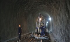 Tập đoàn Đèo Cả hỗ trợ thi công khắc phục sự cố hầm đường sắt Chí Thạnh