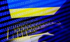 Rộ tin Ukraine tấn công mạng khiến nhiều bộ và công ty Nga  "tê liệt " 