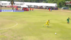 Đánh lừa thủ môn đối phương, cầu thủ ghi bàn  "kinh điển "