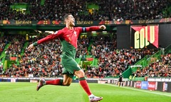 Muốn xem Ronaldo tập luyện cho EURO 2024, NHM phải chi bao nhiêu?