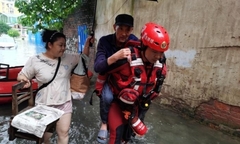 Trung Quốc kích hoạt ứng phó khẩn cấp với lũ lụt ở phía Nam, hạn hán ở phía Bắc