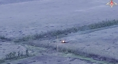 Cận cảnh Nga bắn cháy xe bọc thép Mỹ ở chiến trường Ukraine