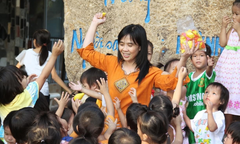 Cùng nhau chung tay thắp sáng tương lai từ mái trường quê hương của mẹ Huỳnh Tiểu Hương