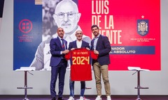 Vì sao HLV Luis de la Fuente muốn rời Tây Ban Nha sau 1 ngày vô địch EURO?