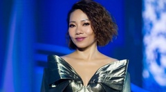 Hé lộ lý do Diva Hà Trần hoãn live concert kỷ niệm 30 năm đi hát