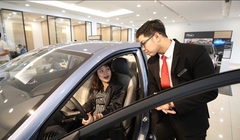 Khi mua ô tô có bắt buộc phải có bằng lái xe không?