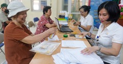 Lý do dời lịch chi trả lương hưu và trợ cấp BHXH tháng 9