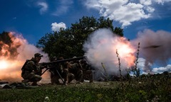 Nga trút  "cuồng phong hỏa lực ", càn quét quân đội Ukraine xâm nhập Kursk