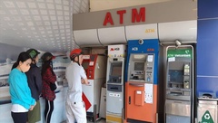 Tại các trụ ATM có bắt buộc bảo vệ phải đứng gác