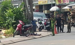 Vụ người đàn ông gục trên xe máy ven đường: Nạn nhân đi đâu trước khi tử vong?