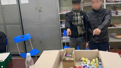 Bắt giữ 2 đối tượng  "nhí " trộn ma túy vào thuốc lá điện tử để bán cho học sinh