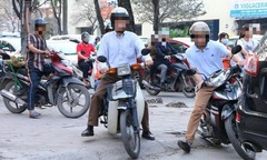 Từ 2025, đây là trường hợp duy nhất đi xe máy lên vỉa hè mà không bị phạt tiền