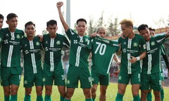 HLV Kim Sang-sik nhận “tin dữ” từ  Công Phượng