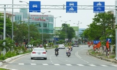Thế nào là đường 1 chiều có 2 làn xe cơ giới?