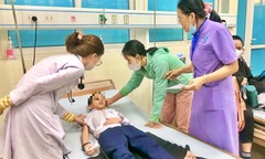 Từ 1/7, cha mẹ được nghỉ bao nhiêu ngày để chăm con ốm đau?