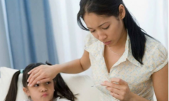 Từ 1/7, người lao động được nghỉ tối đa bao nhiêu ngày để chăm sóc con ốm đau?