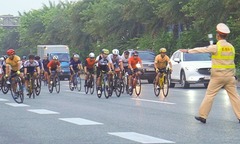 Từ 2025: Mức phạt mới cho người đi xe đạp trên đường cao tốc