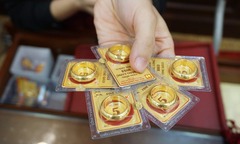 Ai được quyền quyết định chênh lệch giá mua bán vàng nhẫn 9999?