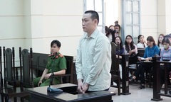Tài xế ô tô đánh người trước Bệnh viện Từ Dũ lĩnh 12 tháng tù