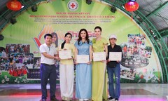 Sau đăng quang, Hoa hậu Diễm Giang ngày càng tích cực hoạt động thiện nguyện