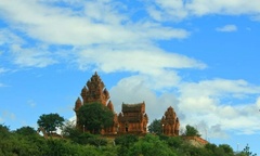 Đẹp mê hồn những dấu tích tháp Chăm cổ ở Ninh Thuận