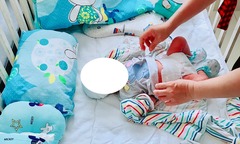 Vụ mua bán trẻ sơ sinh trước cổng Bệnh viện Từ Dũ:  "Xin con nuôi " 13 triệu rồi  "sang tay " 25 triệu