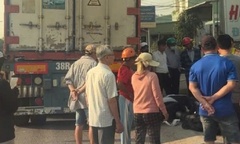 Tin tức tai nạn giao thông mới nhất ngày 12/4: Ô tô khách đâm hai xe máy, 1 người tử vong