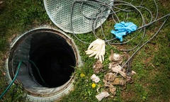 Rơi xuống hố sâu không đậy nắp, một bé 7 tuổi ở Ấn Độ tử vong thương tâm