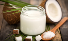 Có nên dùng dầu dừa nấu ăn?