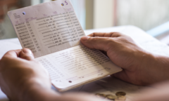 Sổ tiết kiệm đứng tên chồng, vợ muốn rút tiền phải làm thế nào?