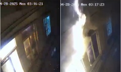 Clip: Camera ghi lại  "biển lửa " bao trùm căn nhà khiến 3 người tử vong ở Hà Nội 