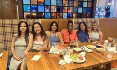 Chàng trai 30 tuổi người Mỹ sống cùng 5 người phụ nữ và 11 người con, không ngại cưới thêm?
