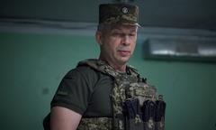 Tổng tư lệnh Ukraine báo tin vui về  "ván bài mặc cả " trên đất Nga giữa lúc  "nước sôi lửa bỏng "