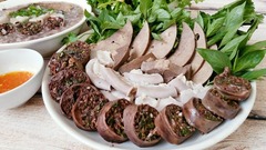 Lòng lợn ngon đến mấy những người bệnh thận cần tránh kẻo  "mang họa vào thân "